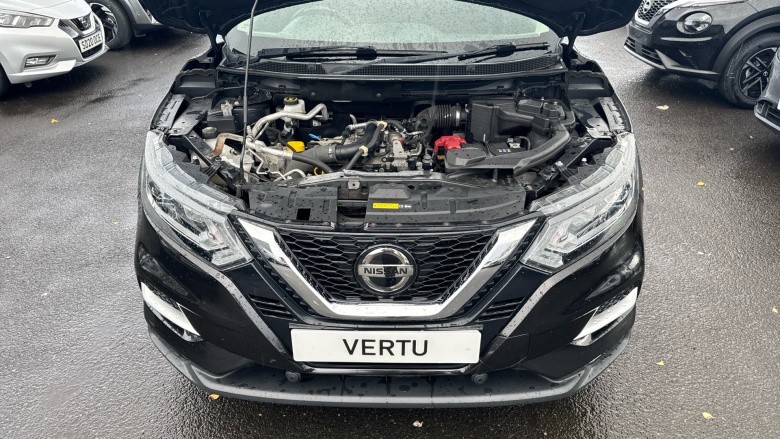 Nissan Qashqai 1.2 DiG-T N-Connecta 5dr Petrol Hatchback